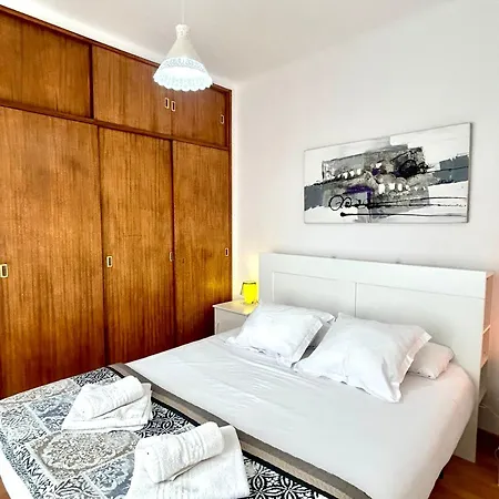 Carrer D'olesa Apartment Barcelona