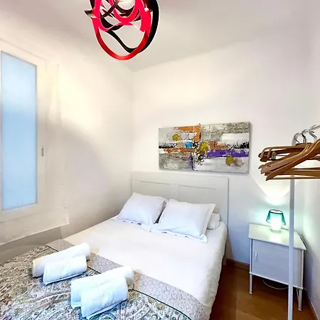Carrer D'olesa شقة *